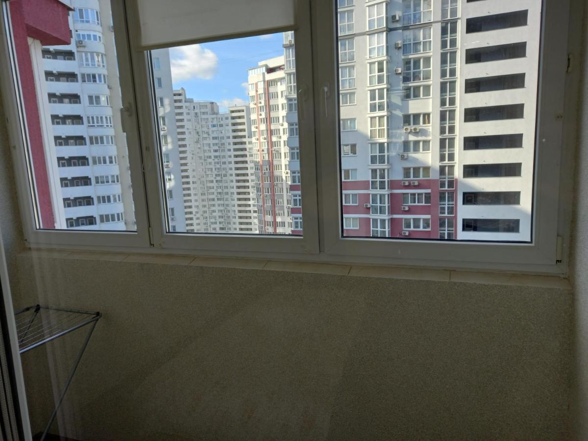 Smart Apartments Drahomanova 2А เคียฟ ภายนอก รูปภาพ