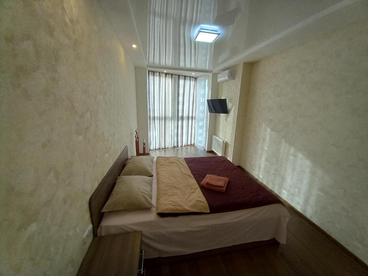 Smart Apartments Drahomanova 2А เคียฟ ภายนอก รูปภาพ